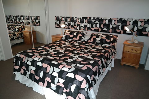 Duke's Apartments - Accommodation Noosa 5