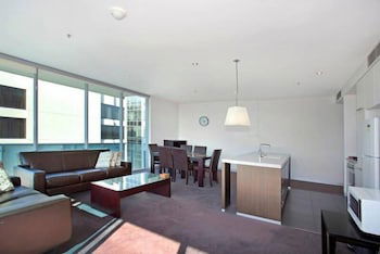 Astra Apartments - St Kilda Rd - Accommodation Noosa 6