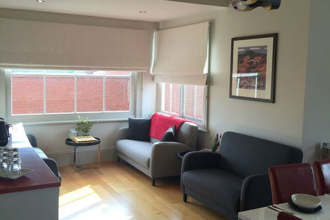 Gregory House - Accommodation Noosa 3