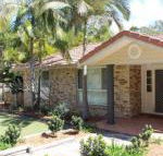 FRANGIPANI BEACH HOUSE PET FRIENDLY 22 Belbourie Cres Boomerang Beach - Accommodation Noosa