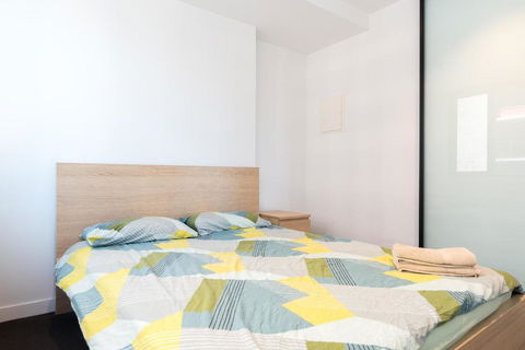 Gorgeous CBD Apartment With Bay View! - Accommodation Noosa 1