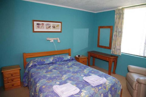 Beachfront 3 25 Willow Street - Accommodation Noosa 5