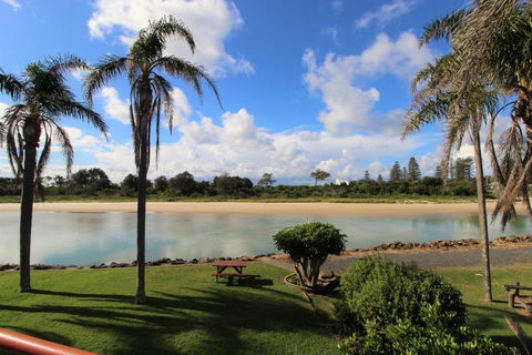 Beachfront 3 25 Willow Street - Accommodation Noosa 4