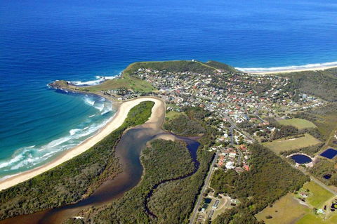 Beachfront 4 25 Willow Street - Accommodation Noosa 3