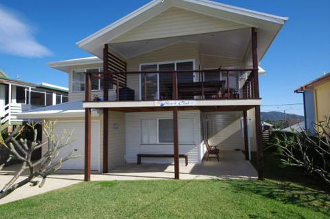 Beach Club 1 5 Gowing Street - Accommodation Noosa 1