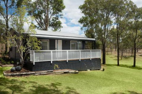 Worthingtons Guest Cottage - Accommodation Noosa 0