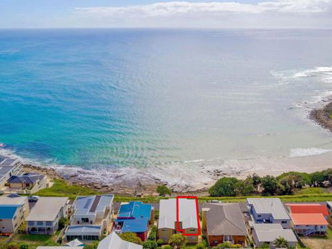 Avalon 4 Right Across The Road From Convent Beach Uninterrupted Views - Accommodation Noosa 1