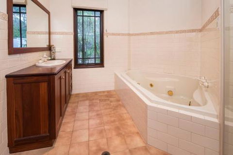 Peppi Pool Delight - Accommodation Noosa 1