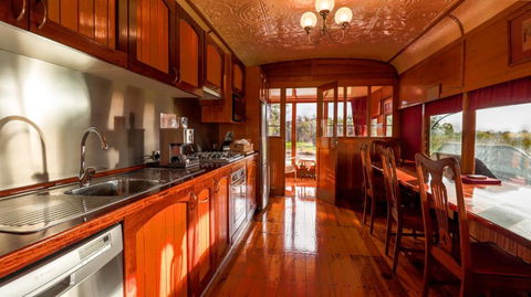 Carriages Spa Retreat - Accommodation Noosa 4