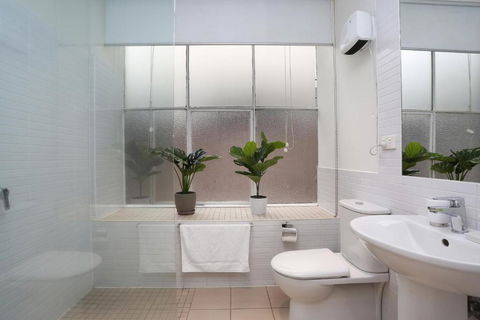 StayCentral Merigold On Collins - Accommodation Noosa 3