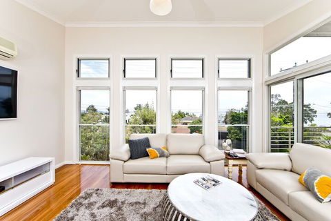 Beachside Haven Your Perfect Oasis Home - Accommodation Noosa 7