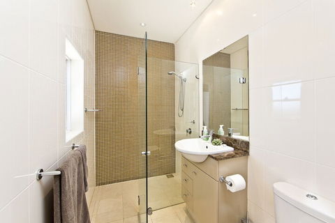Harbourview Penthouse - Accommodation Noosa 6