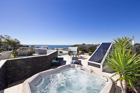Harbourview Penthouse - Accommodation Noosa 0