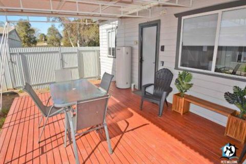 Just Renovated 2BR Cottage In Heart Of Wentworth - Accommodation Noosa 1