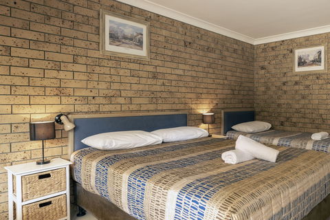 Esk Caravan Park & Motel - Accommodation Noosa 4