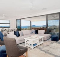 Hilltop Hideaway Breathtaking views moments to beach - Accommodation Noosa
