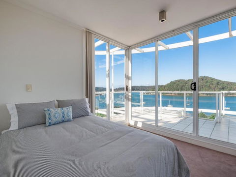 Penthouse 707 4 Bedroom Oceanview Penthouse - Accommodation Noosa 2