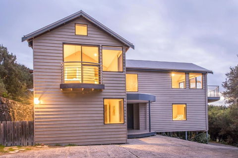 Top Of The Hill - Accommodation Noosa 2