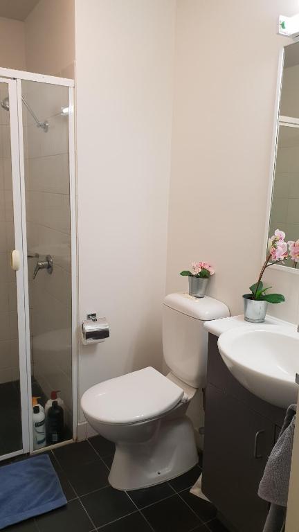 2 Bedrooms CBD FREE Tram Apartment (Melb Central China Town Queen Victoria Market Melbourne University RMIT Etc) - Accommodation Noosa 6
