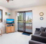 Seabreeze 4 Opposite Bowling Club - Accommodation Noosa