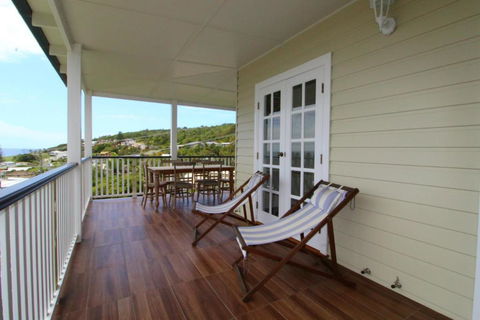 Crescent Haven 2A View Street - Accommodation Noosa 4
