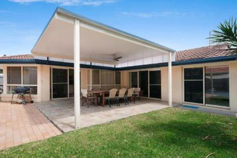 Seachange Foxtel Netflix WiFi - Accommodation Noosa 0