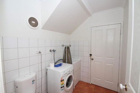 FANTASTIC HOLIDAY UNIT In A PERFECT LOCATION - Accommodation Noosa 4