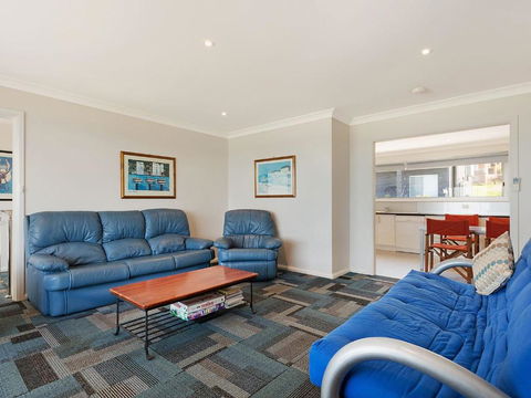 81 Dalmeny Drive Beach House - Accommodation Noosa 3