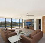 Seascape Apartments Unit 1201A Luxury apartment with views of the Gold Coast  Hinterland - Accommodation Noosa