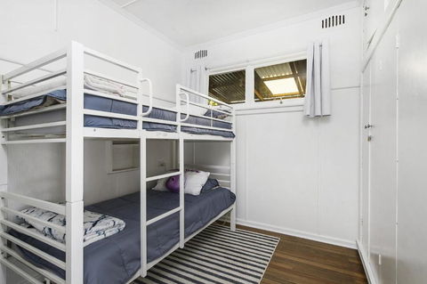 Whitecaps 26 East Street - Accommodation Noosa 5