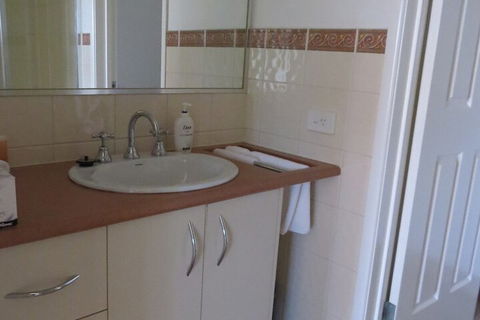 Elsinor Townhouse 10 Mulwala - Accommodation Noosa 6