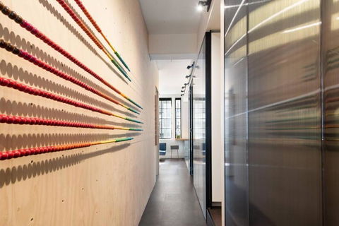 Spacious Designer Warehouse Melbourne CBD Apartment - Accommodation Noosa 5