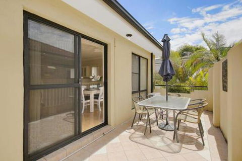 Seychells Toowoon Bay - Accommodation Noosa 5