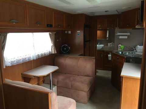 Luxury Caravan - Accommodation Noosa 4