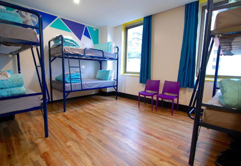 Flinders Backpackers - Accommodation Noosa 5