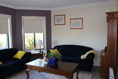 Waterside View - Accommodation Noosa 5