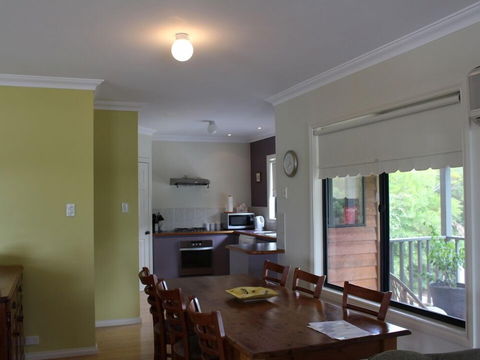 Waterside View - Accommodation Noosa 6