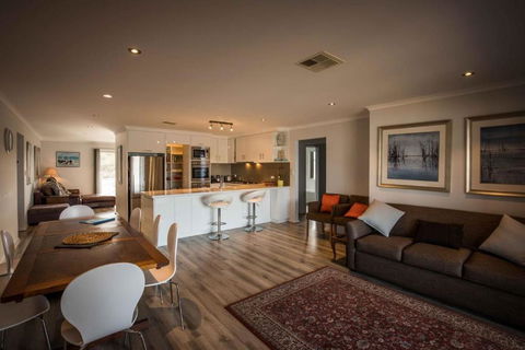 64 Marina Way Mannum - Accommodation Noosa 2