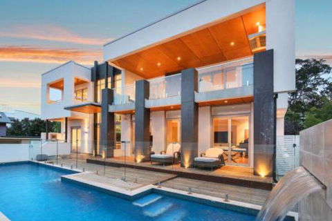 Opulent Oasis - Accommodation Noosa 0