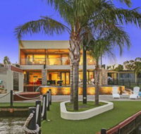 Lang Street Luxury Retreat Mulwala - Accommodation Noosa