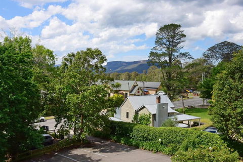 Cloudsong Chalet 1 Close To The Village Centre! - Accommodation Noosa 4