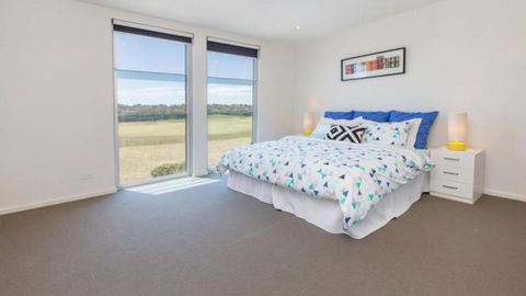 ST ANDREWS BEACH APARTMENT 4.02 - Accommodation Noosa 3