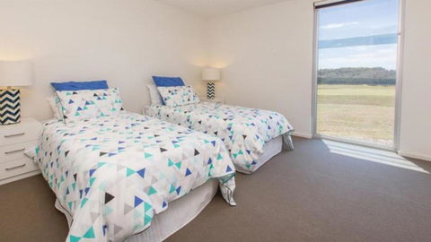 ST ANDREWS BEACH APARTMENT 4.02 - Accommodation Noosa 2