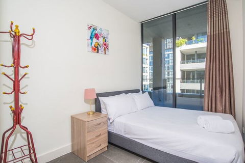 Relaxing Parramatta Apartment With Parking - Accommodation Noosa 4