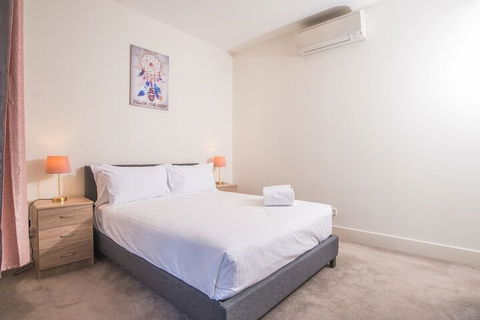 Relaxing Parramatta Apartment With Parking - Accommodation Noosa 7
