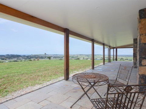 Willowview Coastal Retreat Stunning Views - Accommodation Noosa 5
