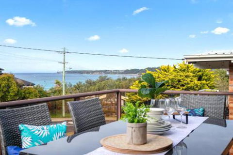 Beachside Getaway - Accommodation Noosa 2