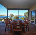 Waterfront on Osprey - Accommodation Noosa