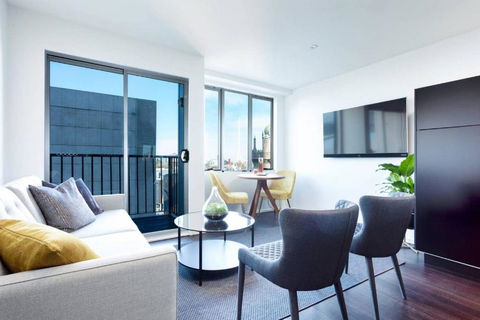 Oliver Stylish City Views Near Graffiti Laneways - Accommodation Noosa 6