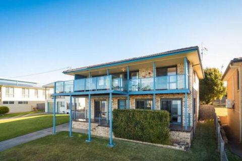 45 Hillside Cres Beach House - Accommodation Noosa 0
